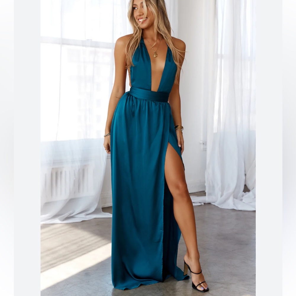 Helllo Molly DEAR EMILIA UNDER MY SPELL MAXI DRESS